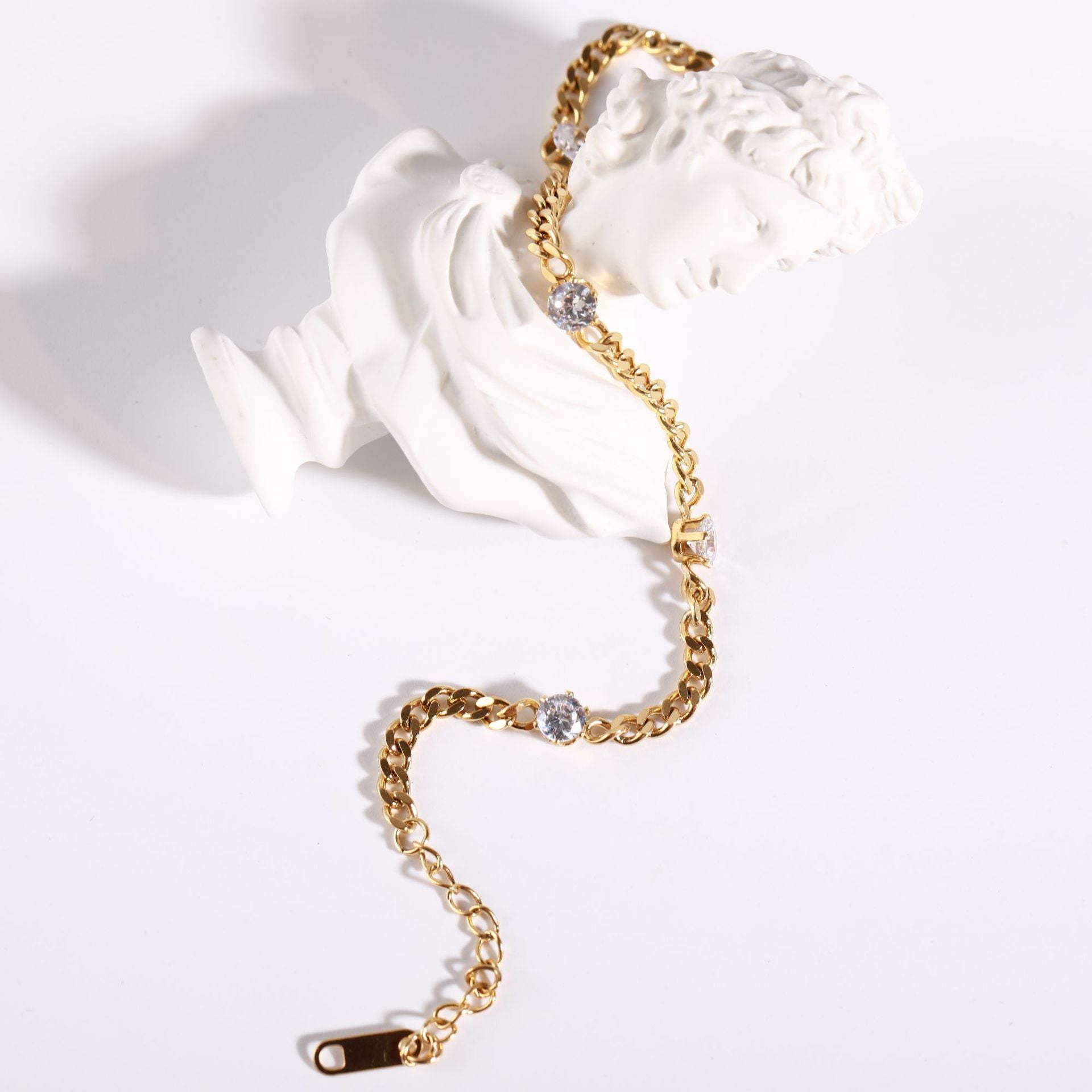 Wholesale Shiny Claw Diamond White Diamond Chain Titanium Steel Bracelet